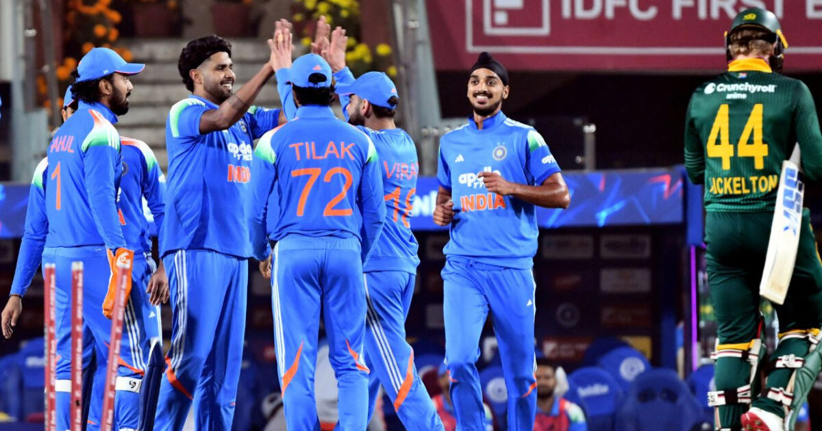 IND vs SA: भारत ने रोमांचक मैच में साउथ अफ्रीका को 17 रनों से हराया, सीरीज में 1-0 की बढ़त | Ranchi ODI India wins by 17 runs against South Africa match highlights cricket 