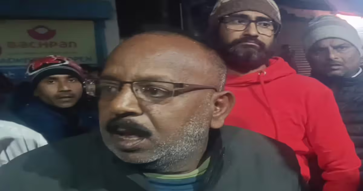 जामताड़ा में ज्वेलरी शॉप में लूटपाट, दुकानदार को मारी गोली