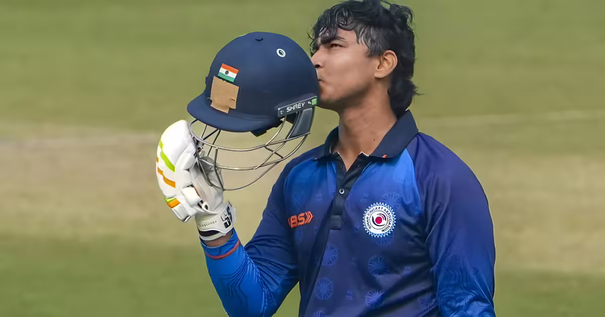 वैभव सूर्यवंशी प्रचंड फॉर्म में होने के बावजूद विजय हजारे ट्रॉफी में नहीं खेलेंगे, जानें क्यों अचानक बनानी पड़ी दूरी | 14 Year Old Vaibhav Suryavanshi to Miss Vijay Hazare Matches for National Award