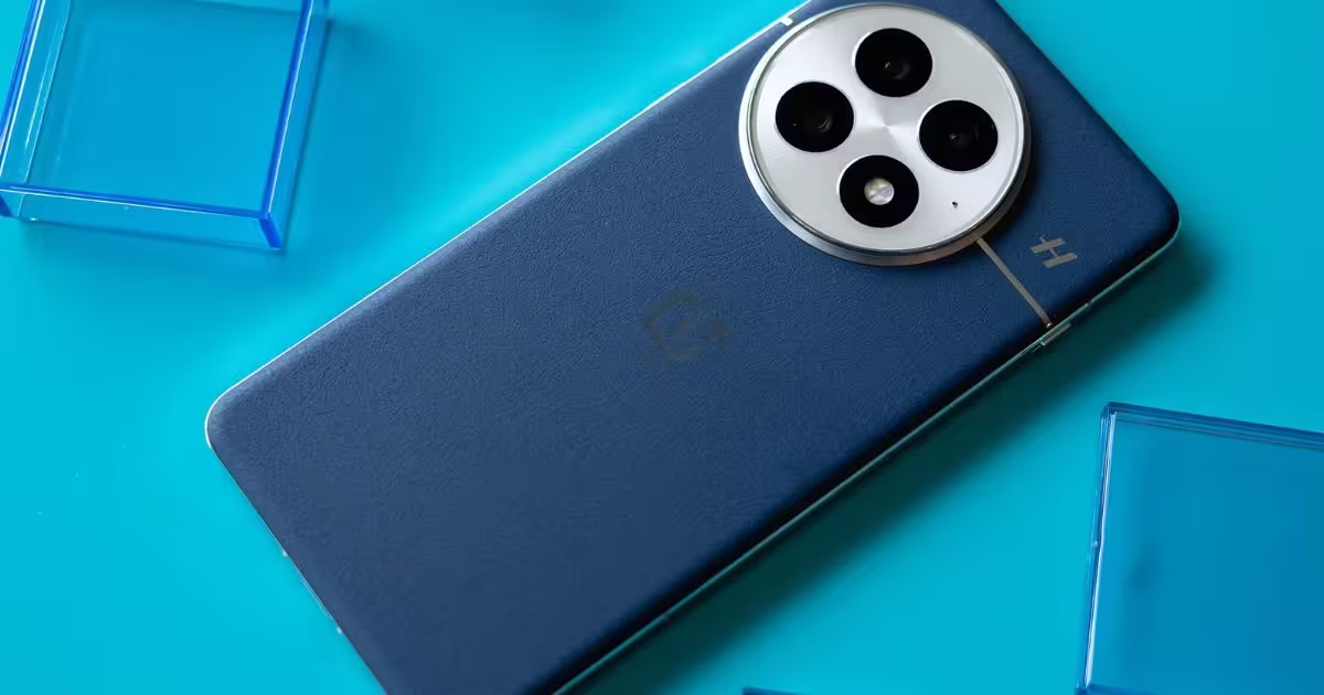 OnePlus के फ्लैगशिप फोन की प्राइस में हुई कटौती, मिलते हैं 50MP के तीन कैमरे