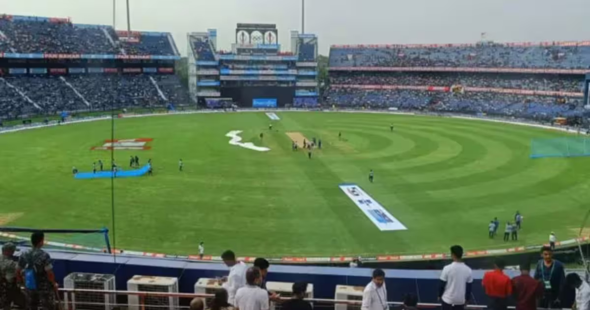 IND vs SA: पहले टी20 में बारिश बनेगी विलेन! कटक में कैसा रहेगा मौसम, पिच से किसे मिलेगी मदद? एक क्लिक में देखें पूरी डिटेल्स | IND VS SA 1st t20i Barabati Stadium Cuttack weather and pitch report