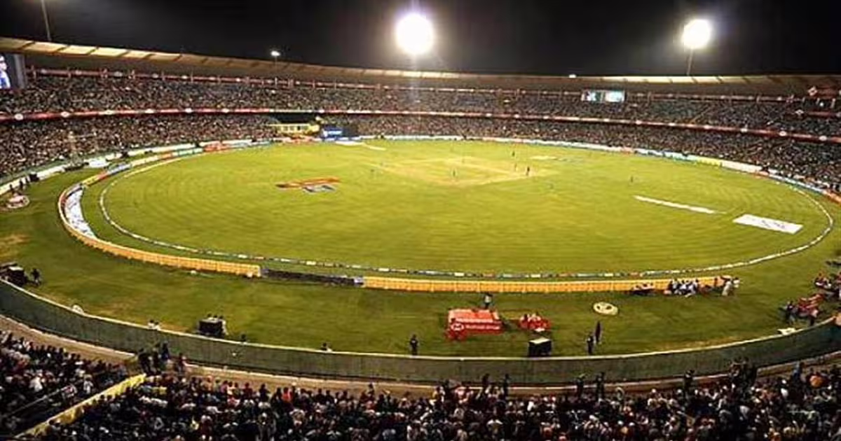 IND vs SA: दूसरे वनडे मैच का मजा किरकिरा करेगी बारिश! रायपुर में पिच से किसे मिलेगी मदद? देखें पूरी डिटेल्स | IND VS SA 2nd odi raipur weather and pitch report for india south africa match