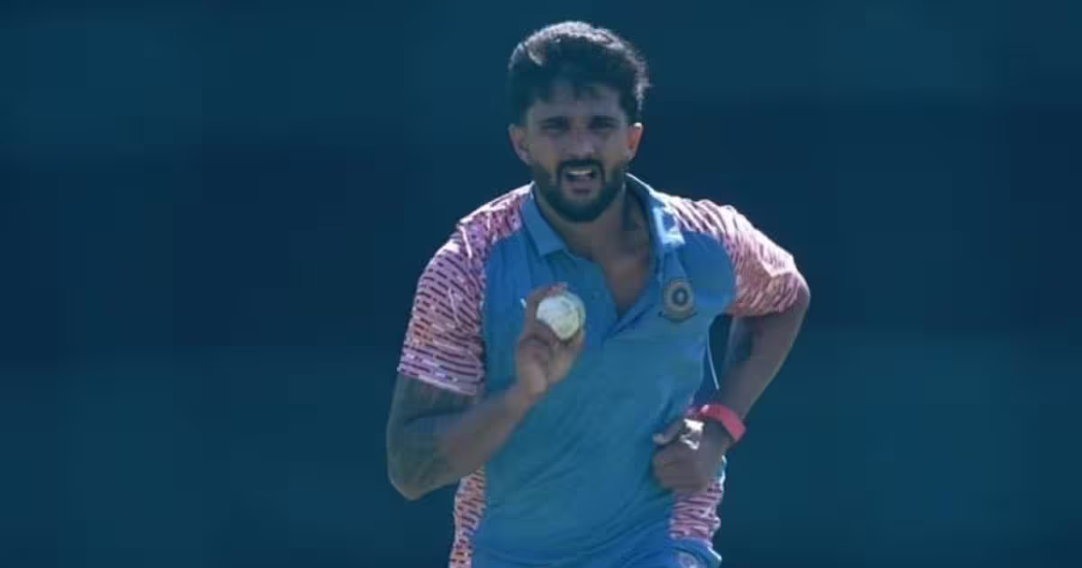 टीम इंडिया से बाहर चल रहे ऑलराउंडर ने ली हैट्रिक, वीडियो में देखें SMT में किस पर कहर बनकर बरसे नीतिश कुमार रेड्डी | The all-rounder, who is currently out of Team India, took a hat-trick. Watch the video to see who Nitish Kumar Reddy wreaked havoc on in SMT.