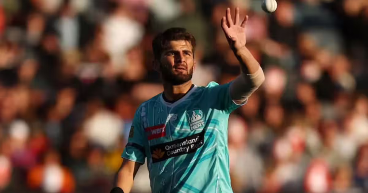 पाकिस्तान को लगा बड़ा झटका, स्टार गेंदबाज हुआ चोटिल; T-20 विश्व कप खेलने को लेकर PCB ने क्या बताया? | Pakistani bowler Shaheen Shah Afridi injured