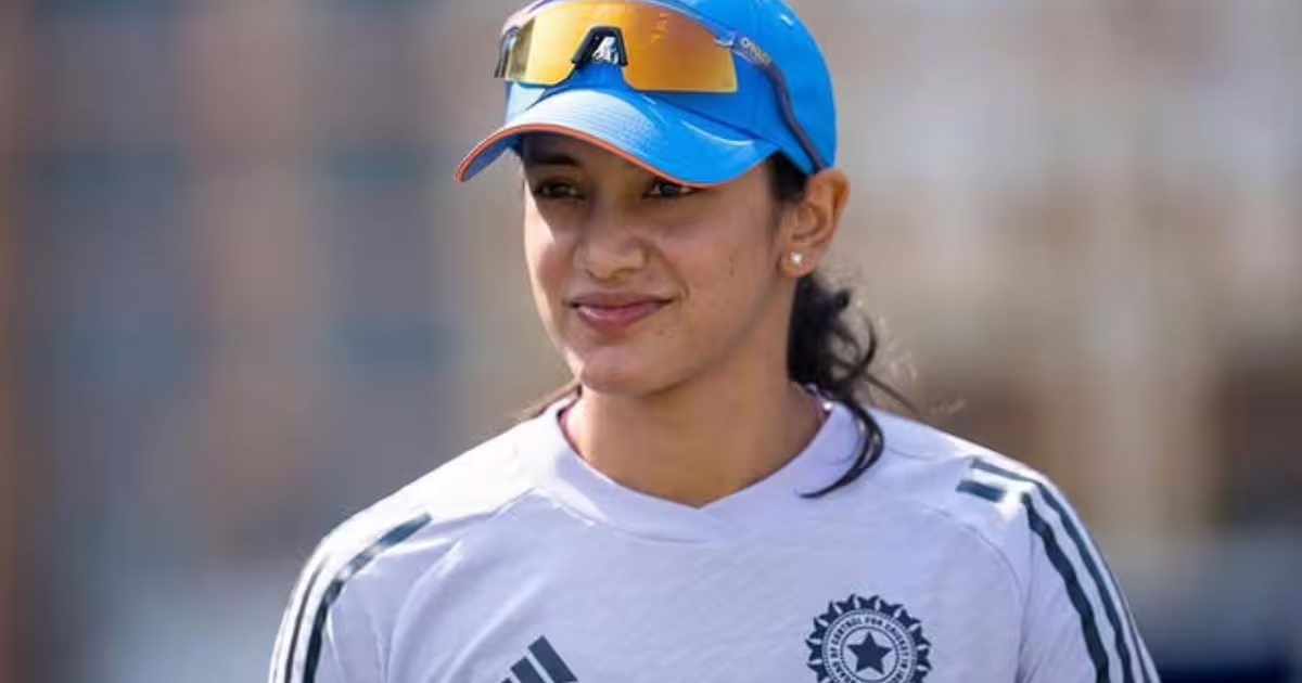 IND W vs SL W, 4th T20I: स्मृति मंधाना के बल्ले से निकला एक और वर्ल्ड रिकॉर्ड, मिताली राज के ऐतिहासिक रिकॉर्ड को किया ध्वस्त | Smriti Mandhana completed 10,000 runs in international cricket