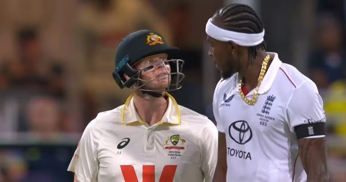 AUS vs ENG: 'तेज बॉल फेंको...', स्मिथ के कटाक्ष से भड़के ऑर्चर ने मारी बाउंसर, वीडियो में देखें भिड़ंत और फिर स्मिथ का पलटवार | aus vs eng steve smith jofra archer heated exchange in gaba watch video