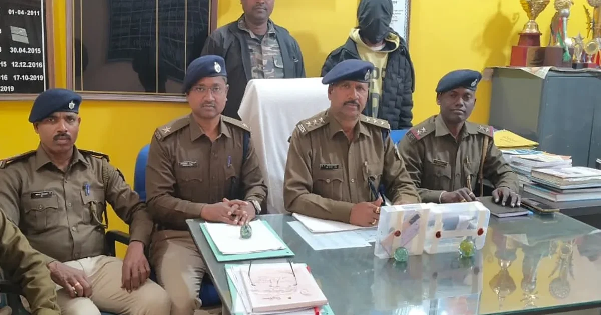 TSPC उग्रवादी सलमान खान हथियार के साथ गिरफ्तार,रांची पुलिस ने लेवी की साजिश को किया नाकाम